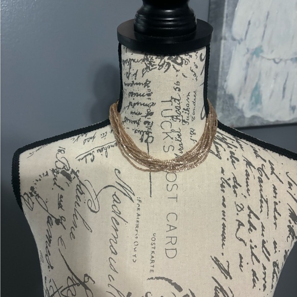 Earth tone color necklace - Picture 2 of 3